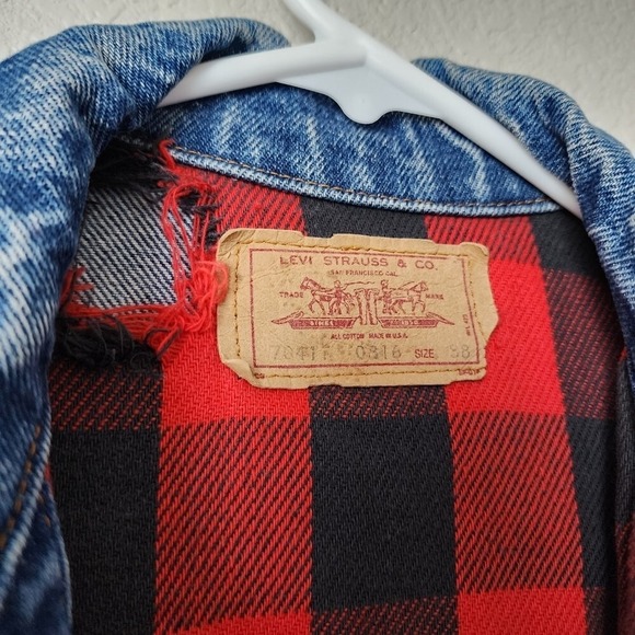 LEVIS VINTAGE 90s Buffalo‎ Plaid Lined Denim Trucker Jacket Size 38 - Picture 12 of 12